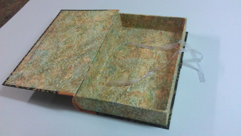 Encuadernación libro de diseño con estuche
