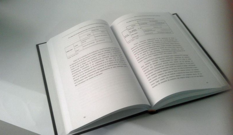 Encuadernación tradicional en Zaragoza de una Tesis Doctoral